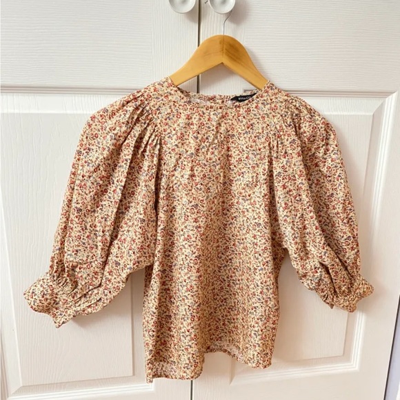 Floral balloon sleeves top - Picture 1 of 5